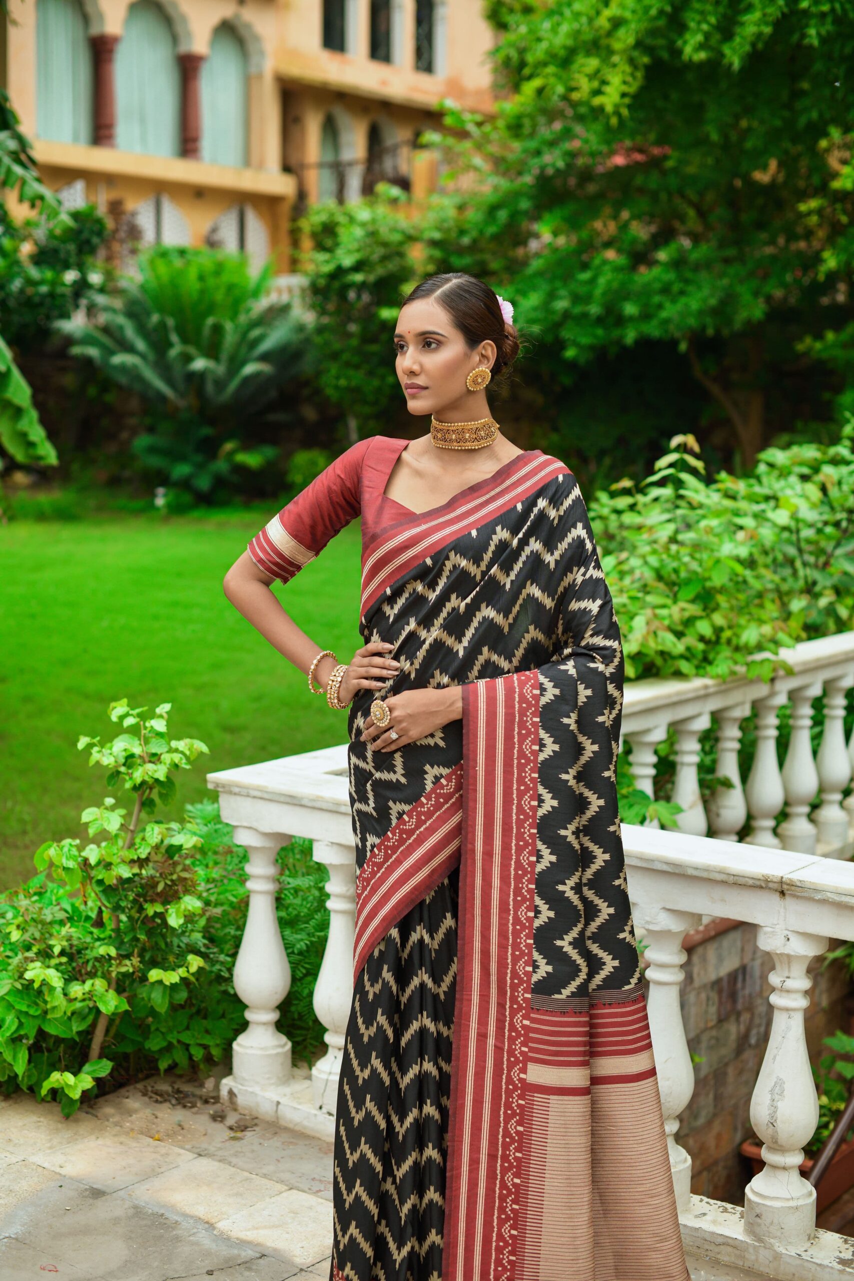 Black Antique Elegance Raw Silk Saree